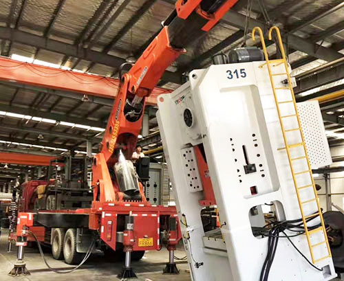 郎溪县附近随车吊出租，轻松解决运输难题