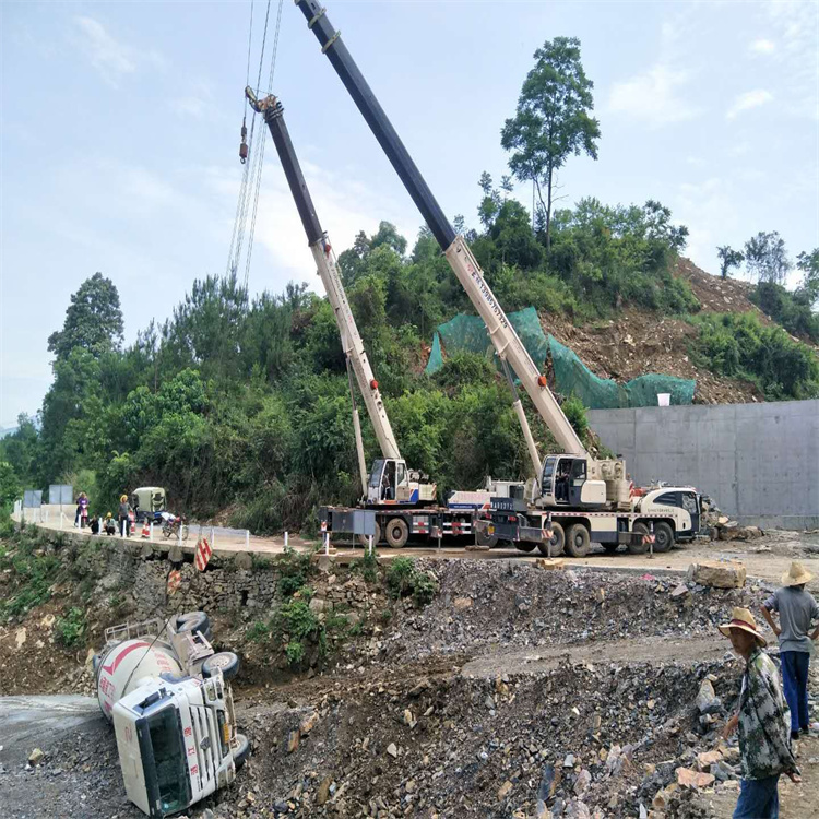 郎溪县汽车掉沟里叫吊车救援要多少钱